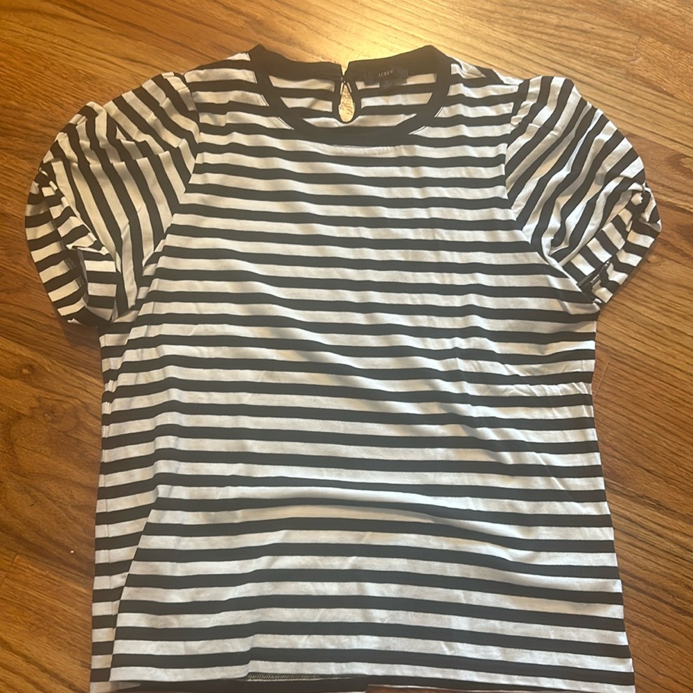 J Crew puff sleeve tshirt